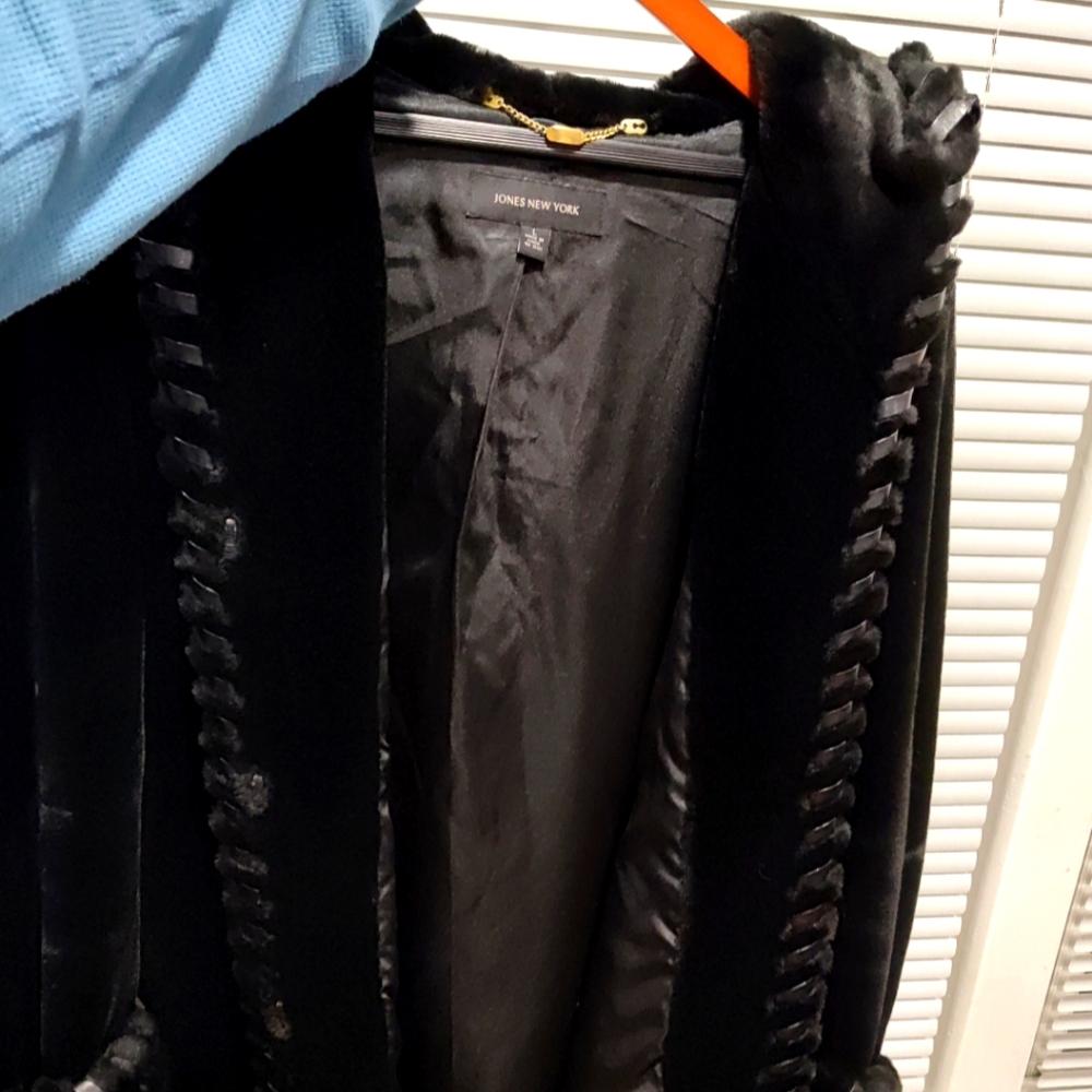 Vintage Jones new york faux fur winter coat